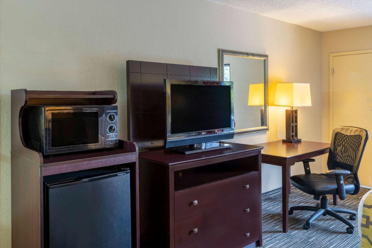 Baymont By Wyndham Columbus Ga Ξενοδοχείο Εξωτερικό φωτογραφία